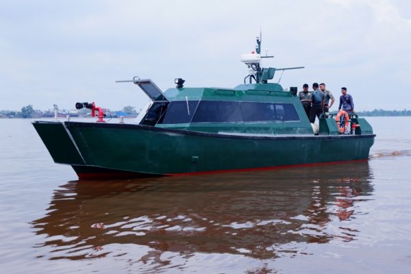 KAPAL MOTOR CEPAT V - 40