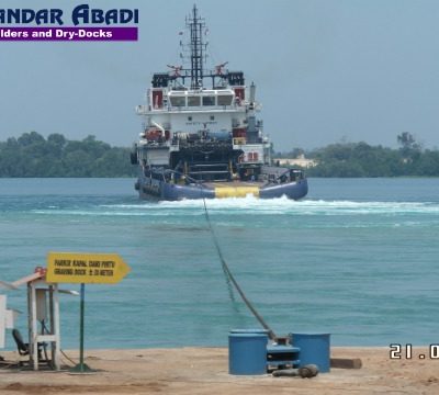 142 Tons Bollard Pull